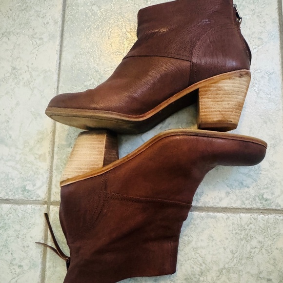 Sam Edelman - Brown Booties, Size 10, Genuine Leather - Picture 2 of 4